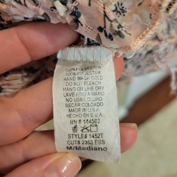 Shop 17 Floral off the shoulder ruffle long sleeve crop top blouse size Medium - Picture 5 of 6